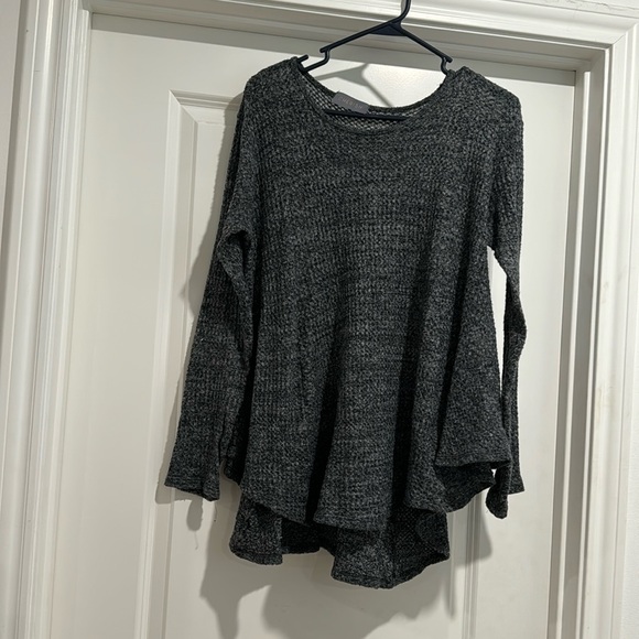 Women’s tunic in charcoal gray. Slightly higher in the front than the back. - Picture 1 of 3